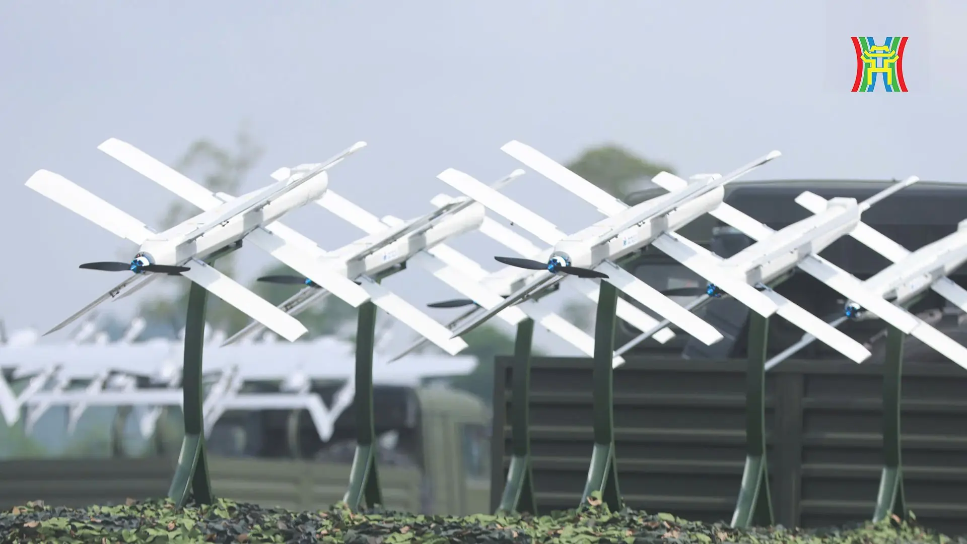 khí tài quân sự phục vụ A80